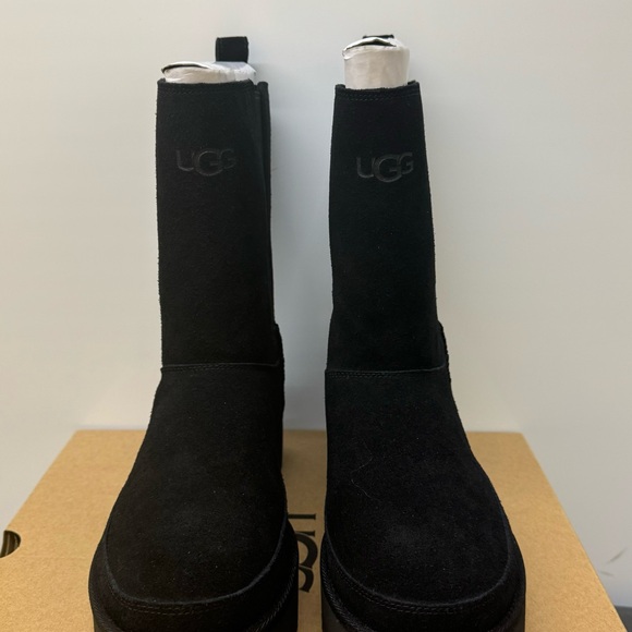 UGG CHELSEA PLATFORM SHORT SIZE 9 BLACK NIB WOMANS - Picture 2 of 6